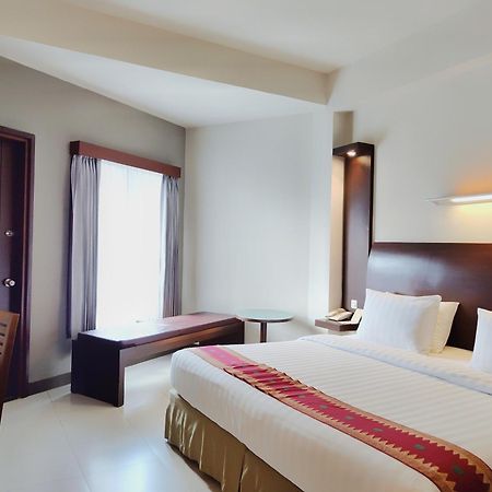 Lombok Garden Hotel Mataram Eksteriør bilde
