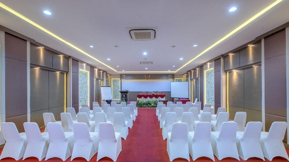 Lombok Garden Hotel Mataram Eksteriør bilde